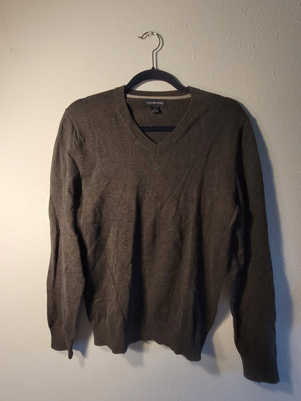 Lands' End Men's V-Neck Sweater in Gray